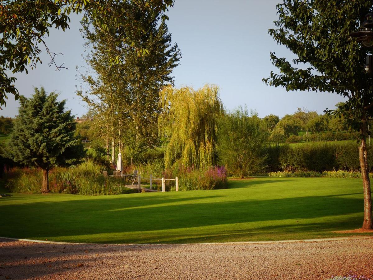 فيلا Walwyn Court Barns ليدبوري المظهر الخارجي الصورة