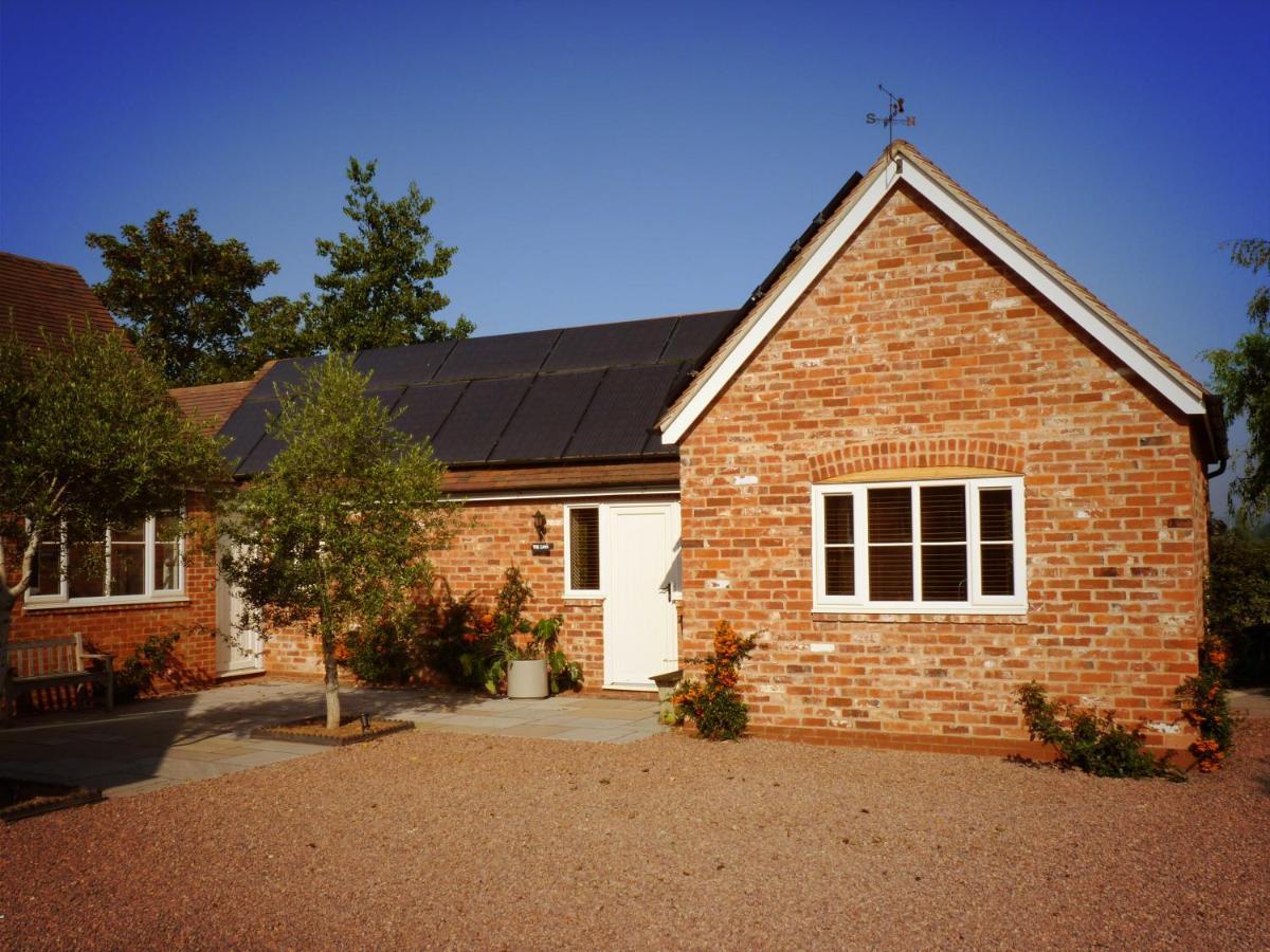 فيلا Walwyn Court Barns ليدبوري المظهر الخارجي الصورة