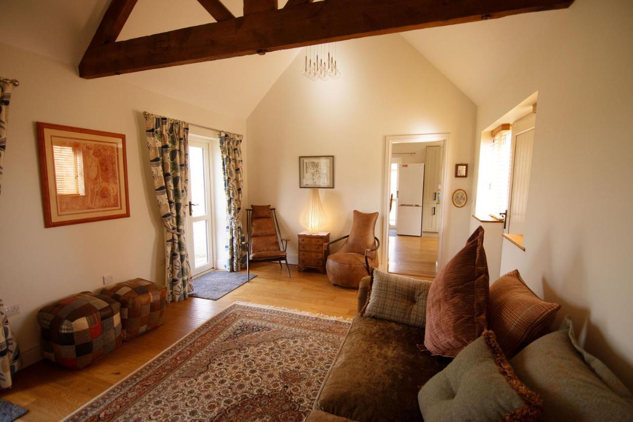 فيلا Walwyn Court Barns ليدبوري المظهر الخارجي الصورة