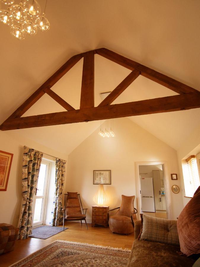فيلا Walwyn Court Barns ليدبوري المظهر الخارجي الصورة